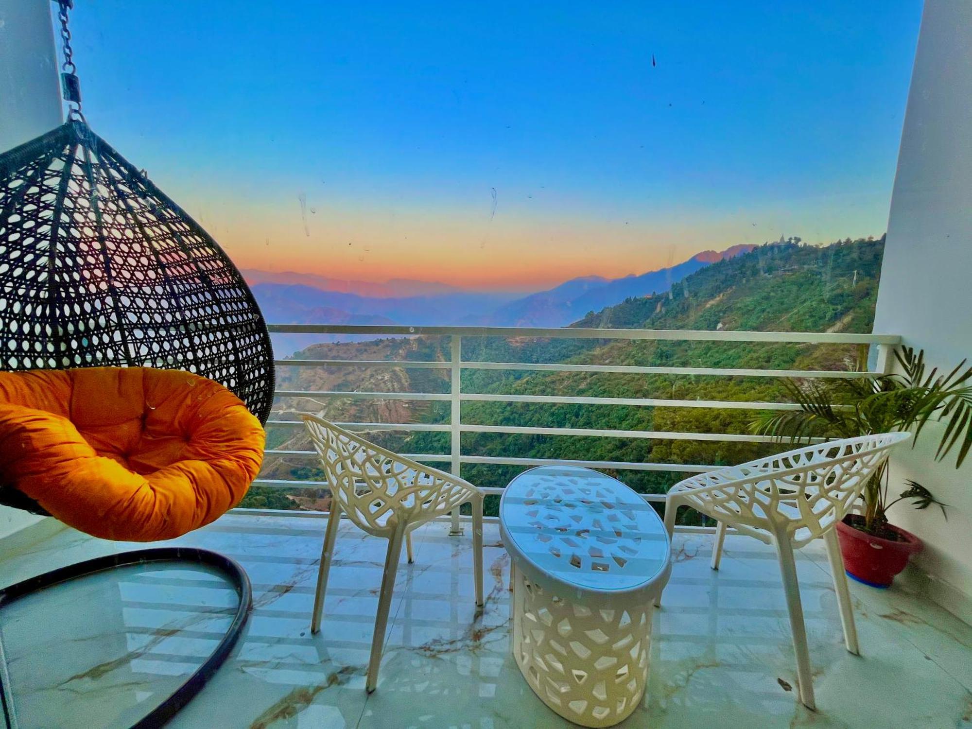 Hotel Hill View, Mussoorie - Near Jw Marriott Mussoorie, M 77377-32479 Экстерьер фото