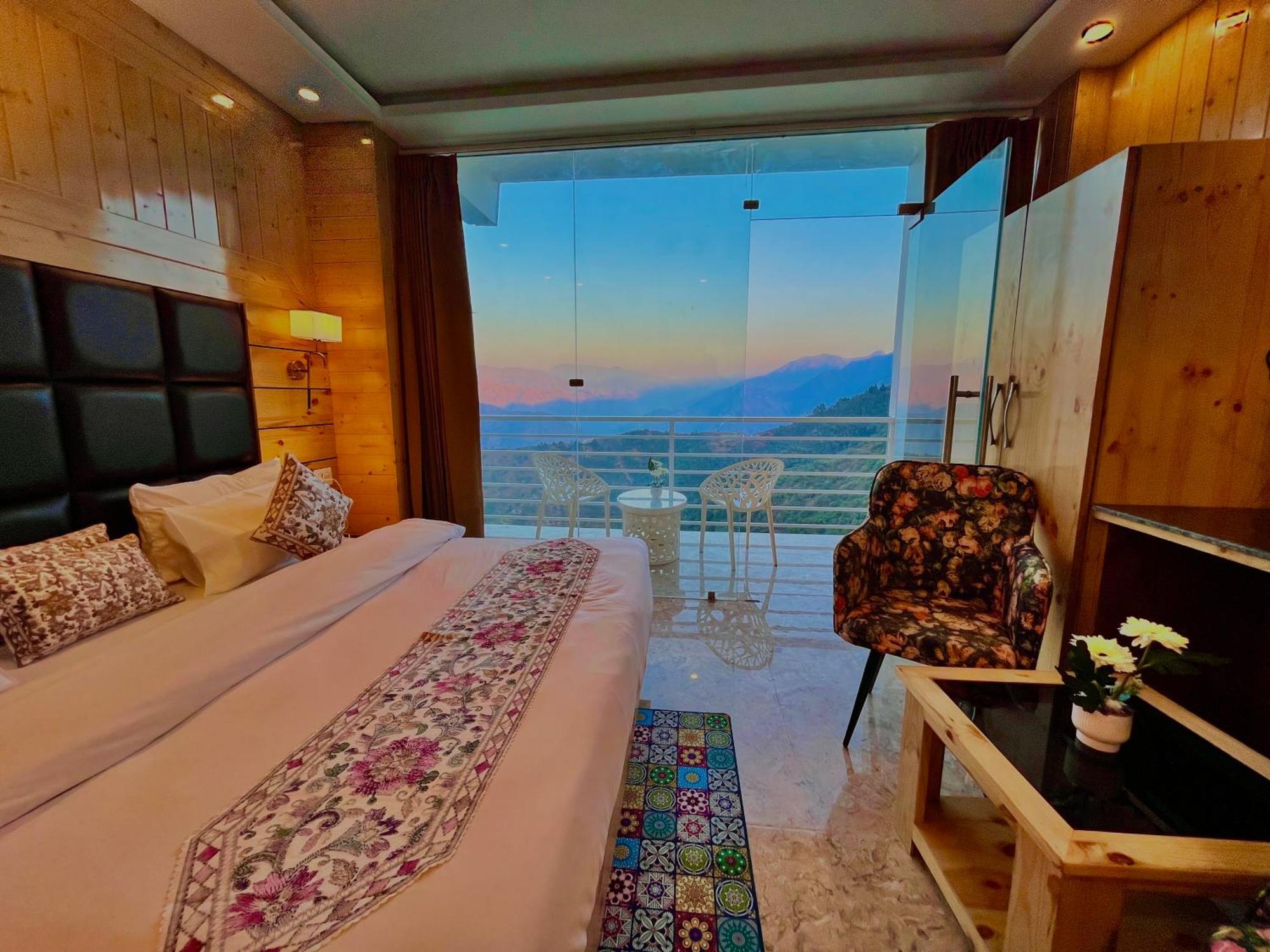 Hotel Hill View, Mussoorie - Near Jw Marriott Mussoorie, M 77377-32479 Экстерьер фото