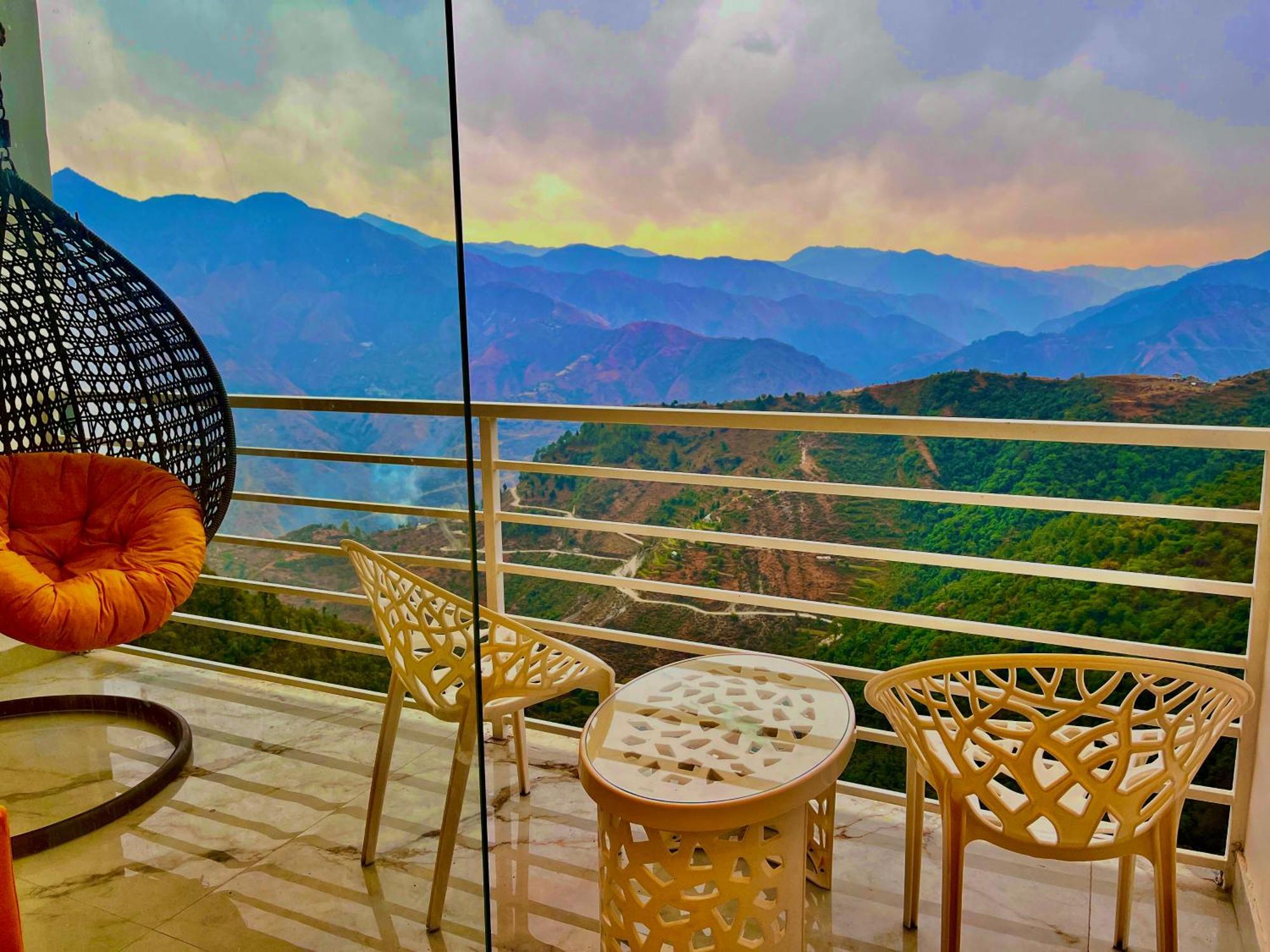 Hotel Hill View, Mussoorie - Near Jw Marriott Mussoorie, M 77377-32479 Экстерьер фото