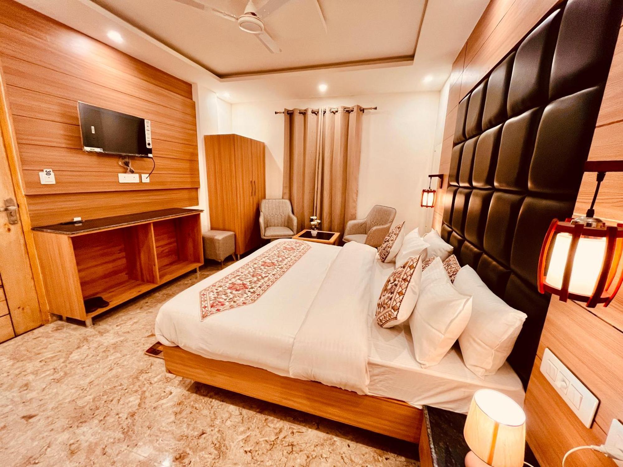 Hotel Hill View, Mussoorie - Near Jw Marriott Mussoorie, M 77377-32479 Экстерьер фото